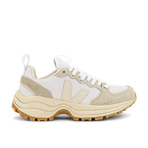 Veja Venturi Sneakers in White & Pierre & Natural, Size 7